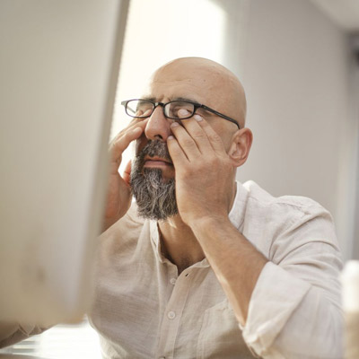 عمل لیزیک چشم در ۴۰ سالگی