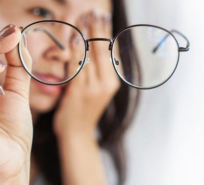 عوارض عینک